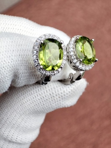925 Cercei argint cu peridot