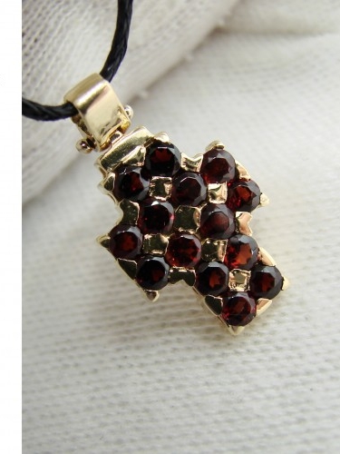 Cruciulita cruce aur 14k cu granate naturale