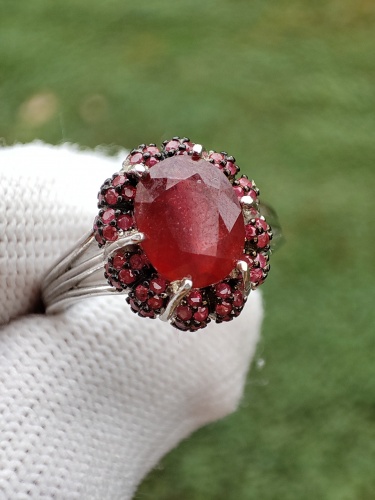 925 Inel argint cu rubin masura 12