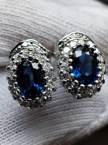 Cercei Coronita aur ALB 14k  Royal Crown cu Safire si Diamante Safir Diamant natural