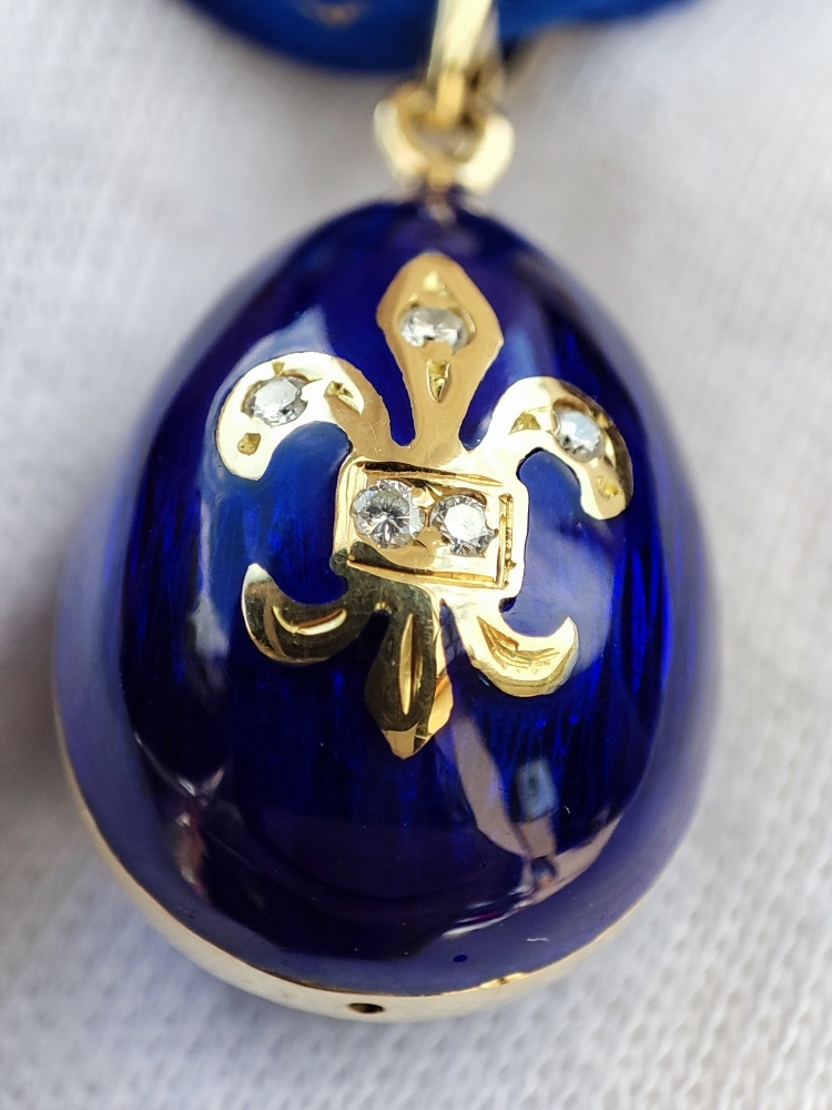 Pandantiv aur 18k ou Faberge Fleur de Lis cu Diamante