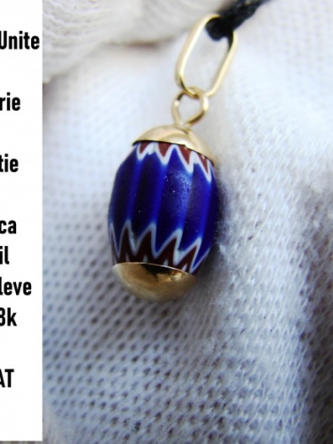 Amuleta pandantiv aur 18k cu email unicat