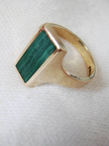 inel aur 9k vintage anglia cu malachit