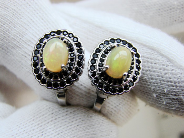 925 - cercei cu opal si spinel negru