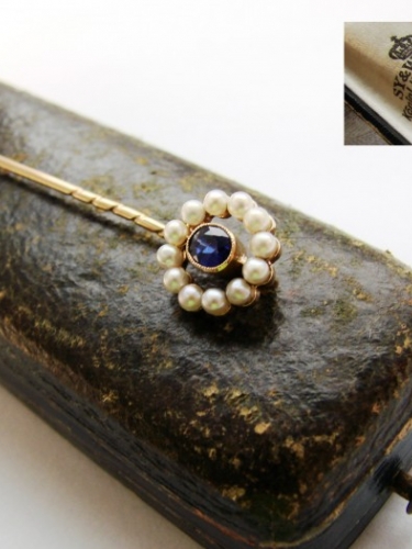 Ac Pin Brosa aur 14k Royal cu perle si  safir de WAGNER