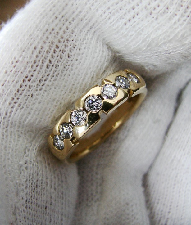 Jubilee aniversar eternity  inel aur galben 18k cu  diamante