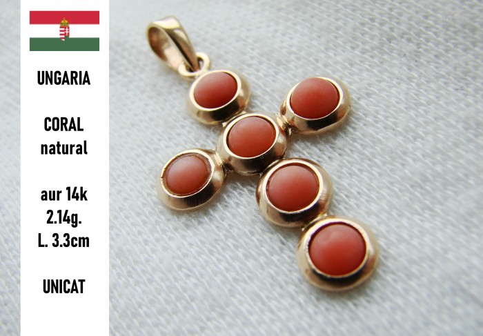 Cruciulita cruce aur 14k cu coral natural