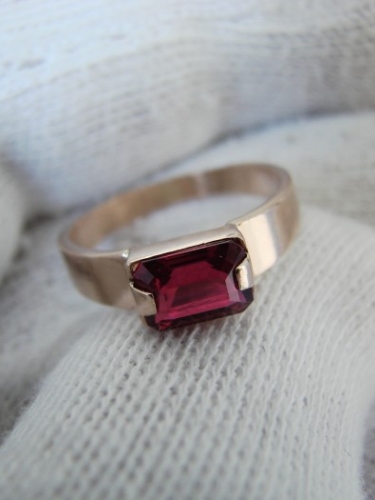 Inel aur 14k rusesc rusia cu rubelit