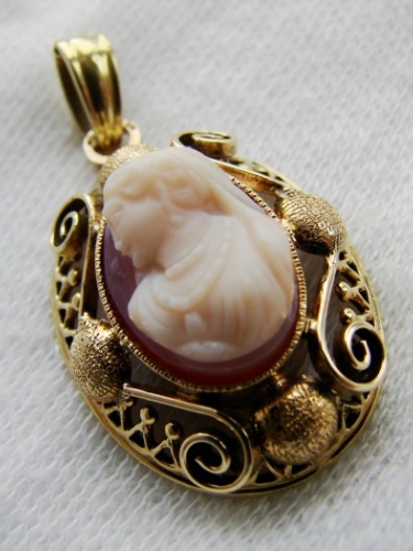 Pandantiv aur 14k camee cameo  cameea naturala scoica camea