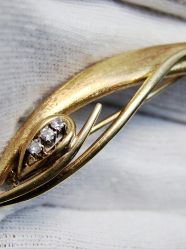 Brosa aur 18k sau ac de par din aur cu diamante 10.90g.