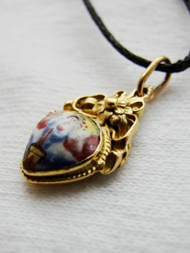 Pandantiv aur 18k amuleta Sfanta Maria si Iisus email UNICAT