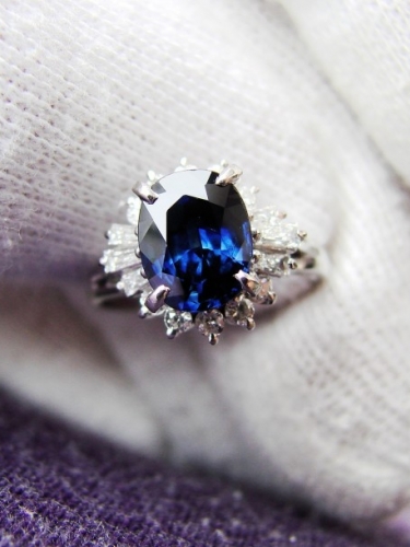 Inel PLATINA 900 cu safir si diamante certificat Japonia