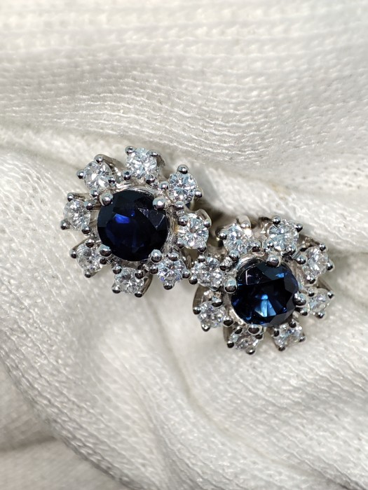 Cercei aur alb royal 14k cu safire safir si diamante