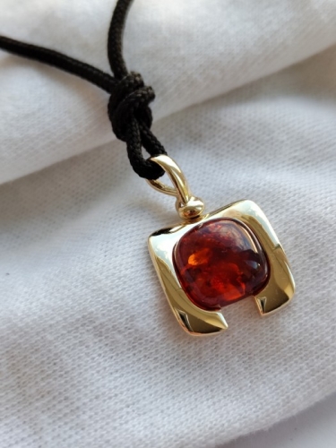 Pandantiv medalion aur 14k cu Chihlimbar natural