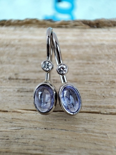 Cercei aur alb 14k cu tanzanit tanzanite cabochon si diamante unicat