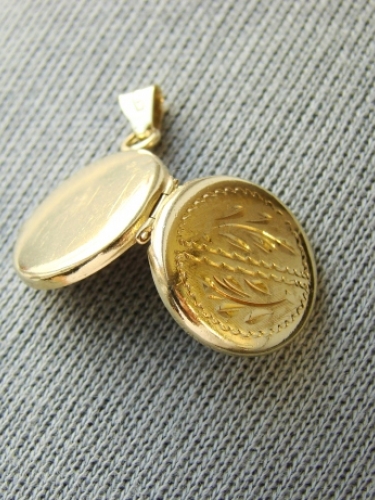 Amuleta pandantiv caseta aur 14k pentru poze poza dubla