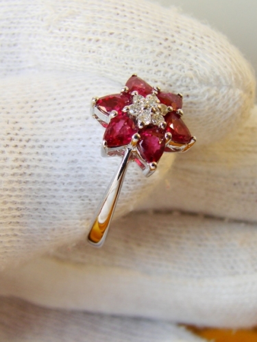 Unicat inel aur ALB 18k cu rubine si diamante floral traditional