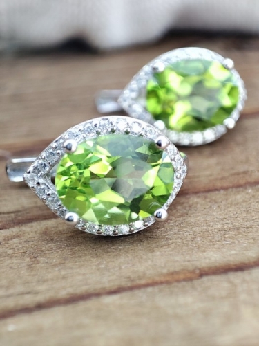 925 CERCEI ARGINT CU PERIDOT