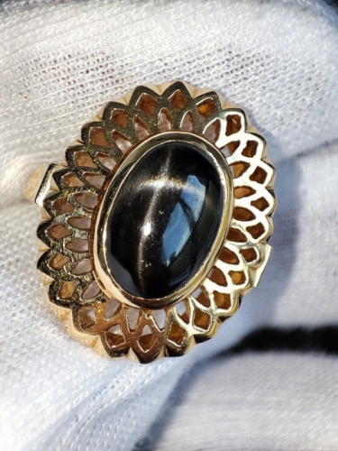 Inel aur 14k cu star diobside stelat negru montura raza solara