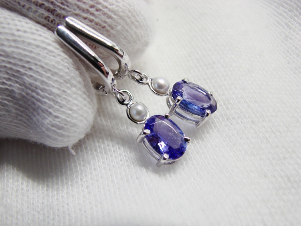 Unicat cercei aur alb 14k cu perle si tanzanite