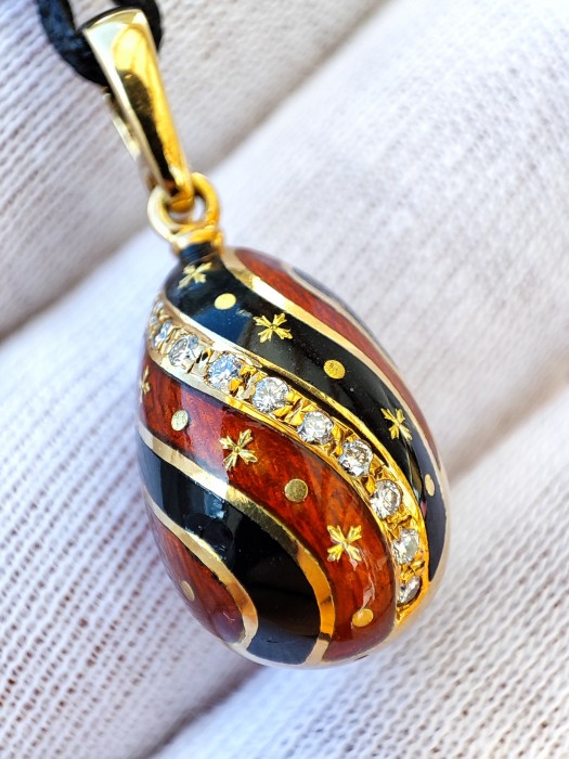 Faberge Pandantiv Aur 18K Oul Faberge Victor Mayer Egg Cu Diamant Diamante si email rosu negru