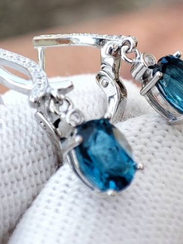 925 CERCEI ARGINT CU TOPAZ LONDON BLUE