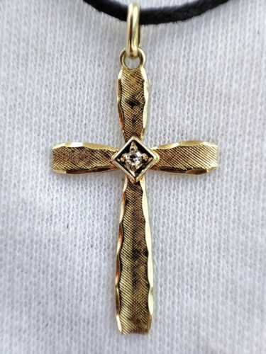 Cruciulita cruce aur 14k cu diamant natural unicat