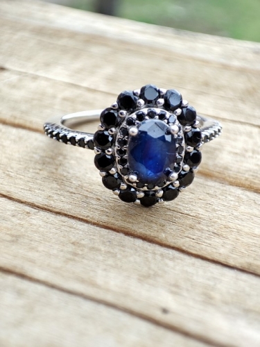 925 INEL ARGINT CU SAFIR MASURA 16.5