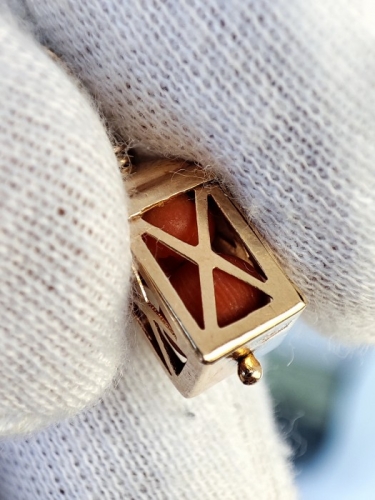 Pandantiv aur 14k felinar cu coral natural designer italia 1967 unicat